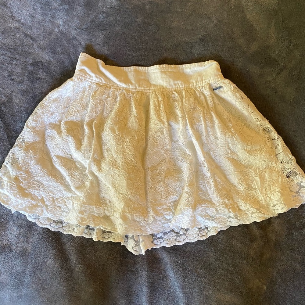 Lace skirt